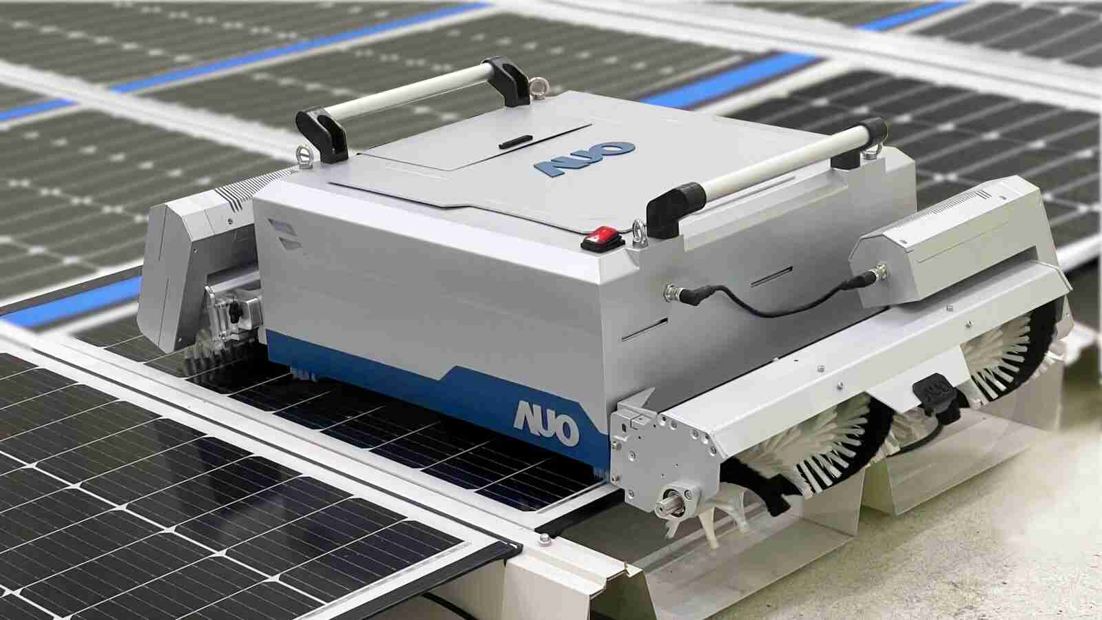 财神娱乐致力EPC场域技术升级，，，导入清洁机器人搭配传感器与AI数据分析，，大幅减少维运成本