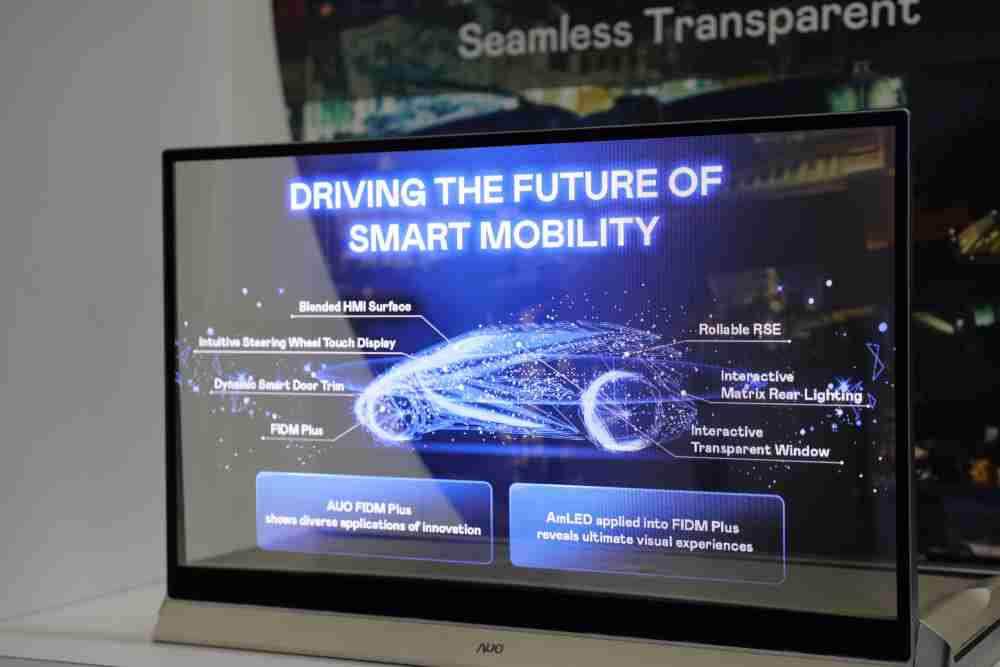 财神娱乐凭借着超高亮度和透明度，，，，这款30吋透明Micro LED显示器在AR系统与智慧零售具有潜在的应用价值。。。。